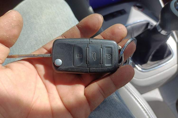Used Volkswagen Bora 2011 1.6L Manual Comfort Version Vehicle Key