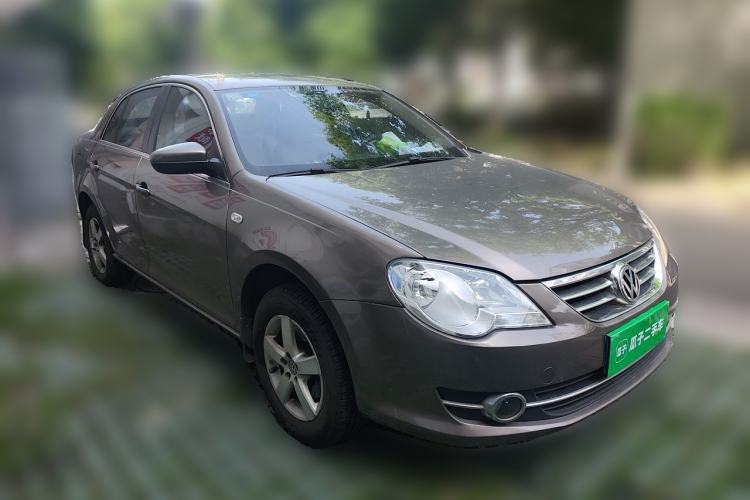 Used Volkswagen Bora 2011 1.6L Manual Fashion Edition Front Right 45 Deg