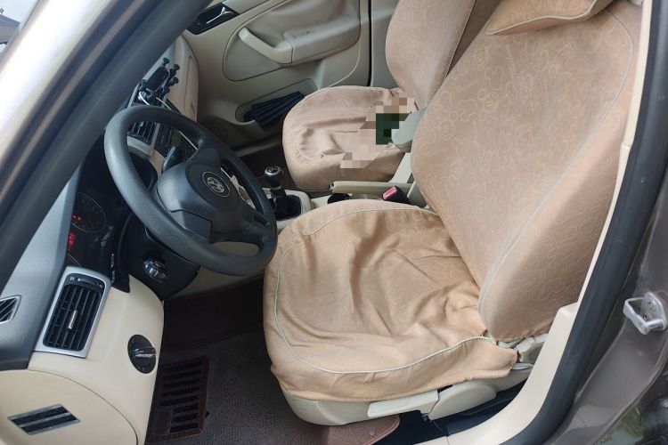 Used Volkswagen Bora 2011 1.6L Manual Fashion Edition Left Front Seat
