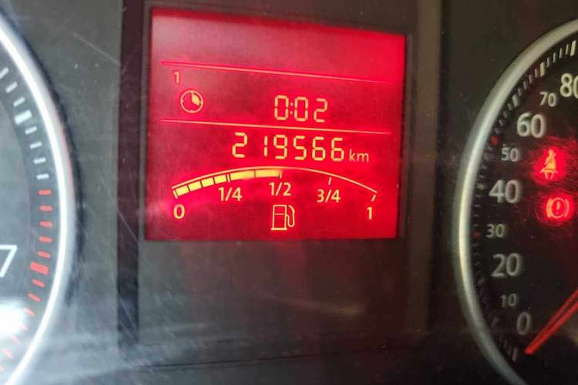 Used Volkswagen Bora 2011 1.6L Manual Fashion Edition Odometer Close Up