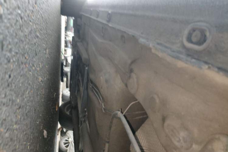 Used Volkswagen Bora 2012 1.6L Manual Fashion Edition Chassis Rear Left