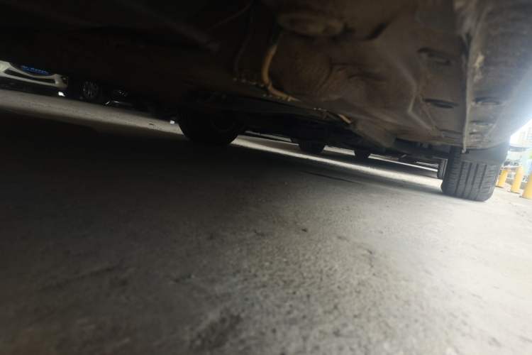 Used Volkswagen Bora 2012 1.6L Manual Fashion Edition Chassis Rear Right