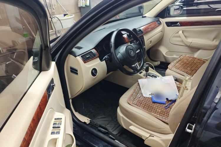 Used Volkswagen Bora 2012 1.6L Automatic Comfort Edition Driver Seat