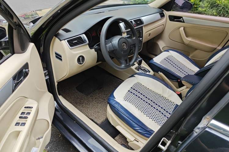 Used Volkswagen Bora 2012 1.6L Automatic Fashion Edition Driver Seat