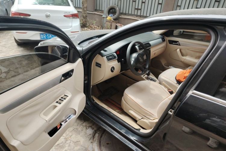 Used Volkswagen Bora 2012 1.6L Automatic Fashion Edition Driver Seat