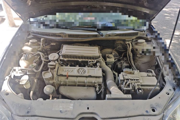 Used Volkswagen Bora 2012 1.6L Manual Fashion Edition Engine Bay