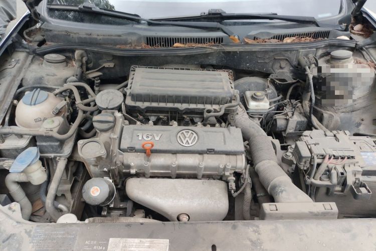 Used Volkswagen Bora 2012 1.6L Manual Fashion Edition Engine Bay