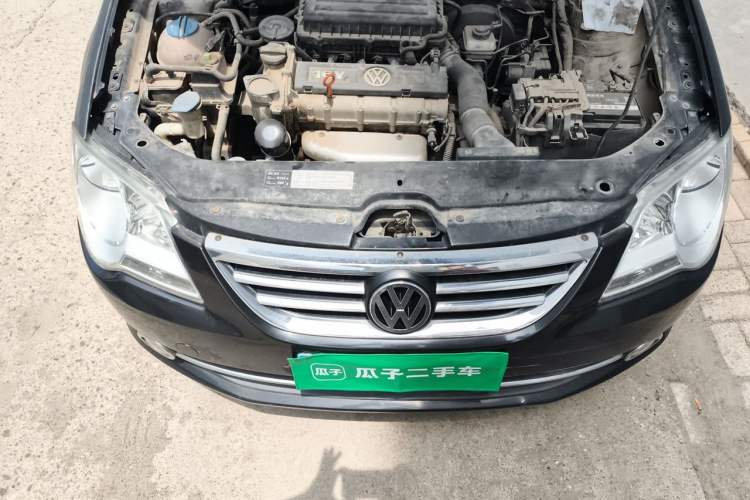 Used Volkswagen Bora 2012 1.6L Automatic Comfort Edition Engine Bay