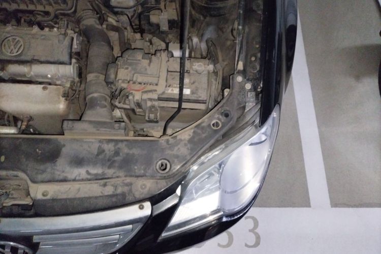 Used Volkswagen Bora 2012 1.6L Automatic Fashion Edition Engine Bay Left