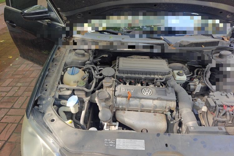 Used Volkswagen Bora 2012 1.6L Manual Fashion Edition Engine Bay Right
