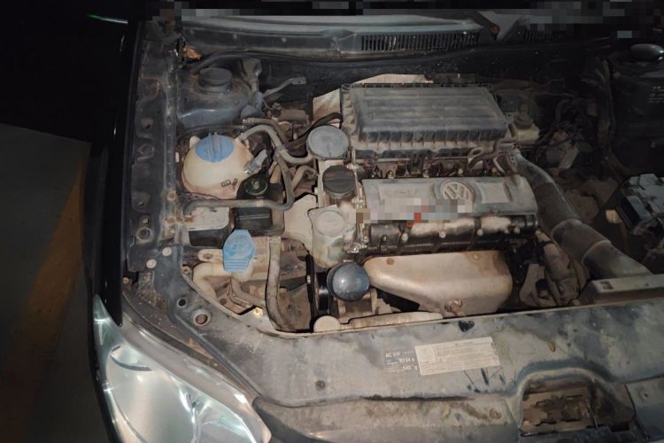 Used Volkswagen Bora 2012 1.6L Automatic Fashion Edition Engine Bay Right