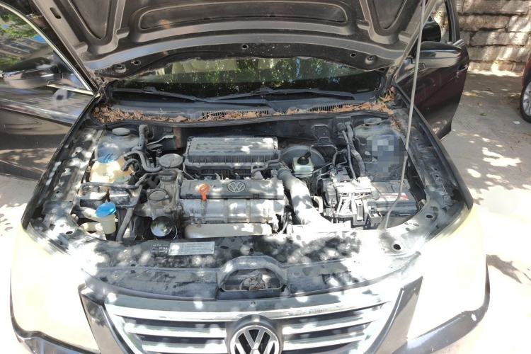 Used Volkswagen Bora 2012 1.6L Manual Fashion Edition Engine Bay