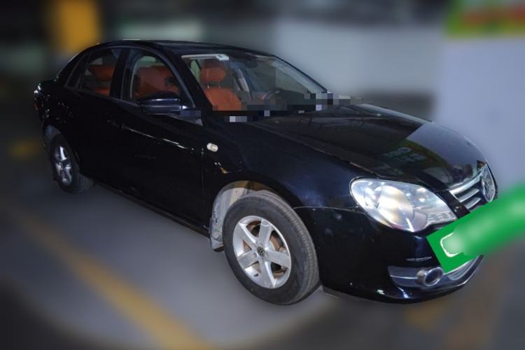 Used Volkswagen Bora 2012 1.6L Automatic Fashion Edition Front Right 45 Deg
