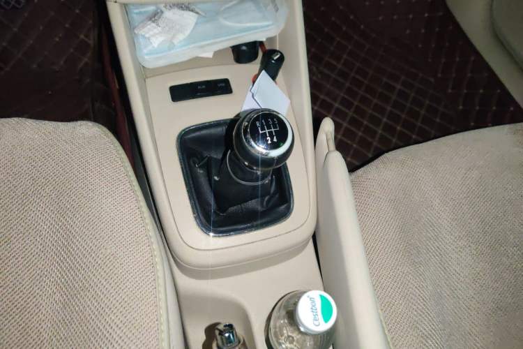 Used Volkswagen Bora 2012 1.6L Manual Comfort Model Gear Lever