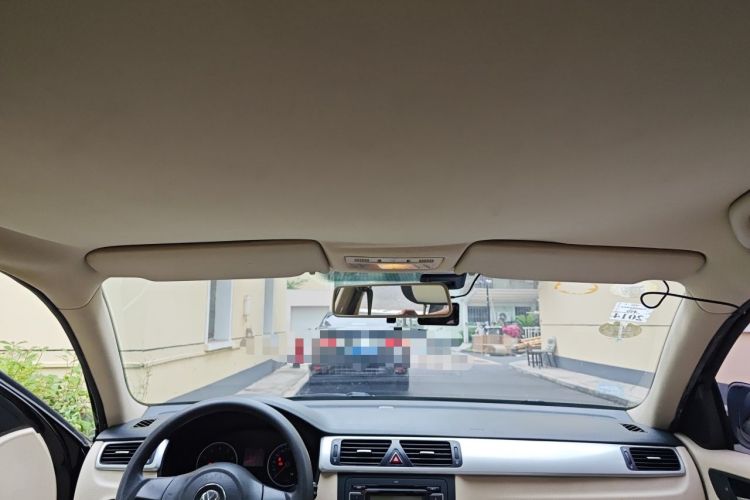 Used Volkswagen Bora 2012 1.6L Automatic Fashion Edition Headliner