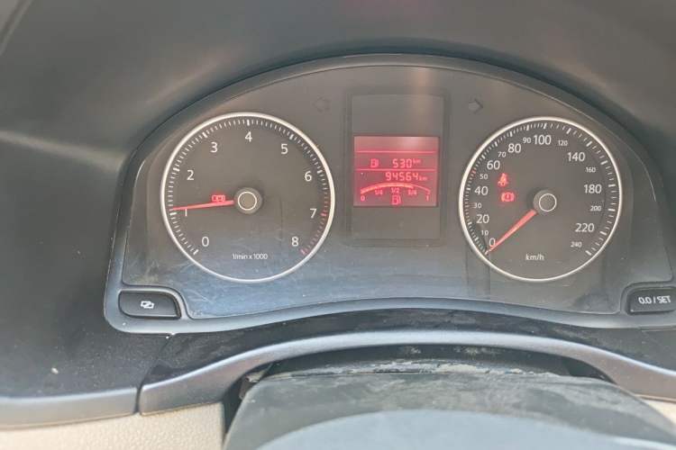 Used Volkswagen Bora 2012 1.6L Manual Fashion Edition Instrument Cluster