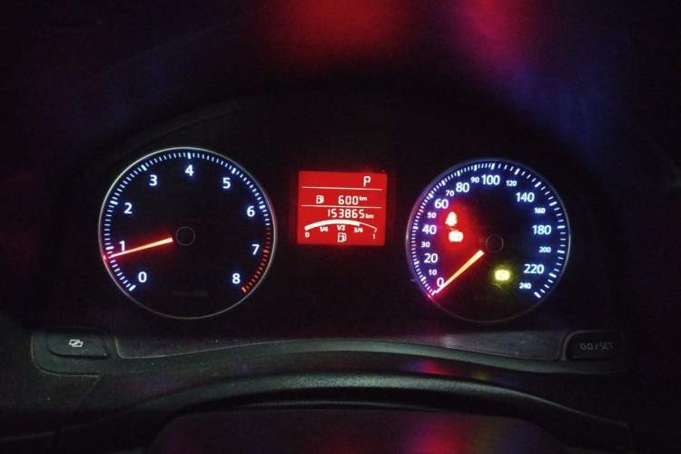 Used Volkswagen Bora 2012 1.6L Automatic Fashion Edition Instrument Cluster