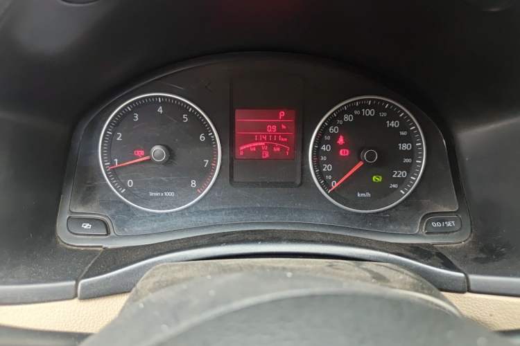 Used Volkswagen Bora 2012 1.6L Automatic Fashion Edition Instrument Cluster