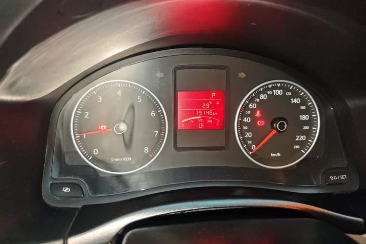 Used Volkswagen Bora 2012 1.6L Automatic Fashion Edition Instrument Cluster