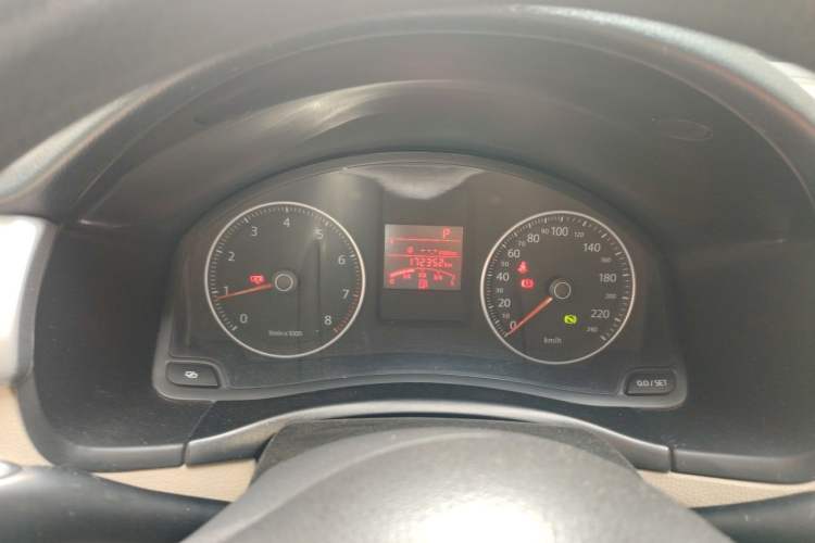 Used Volkswagen Bora 2012 1.6L Automatic Fashion Edition Instrument Cluster