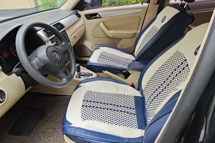 Used Volkswagen Bora 2012 1.6L Automatic Fashion Edition Left Front Seat
