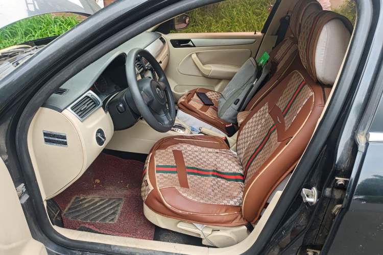 Used Volkswagen Bora 2012 1.6L Automatic Fashion Edition Left Front Seat