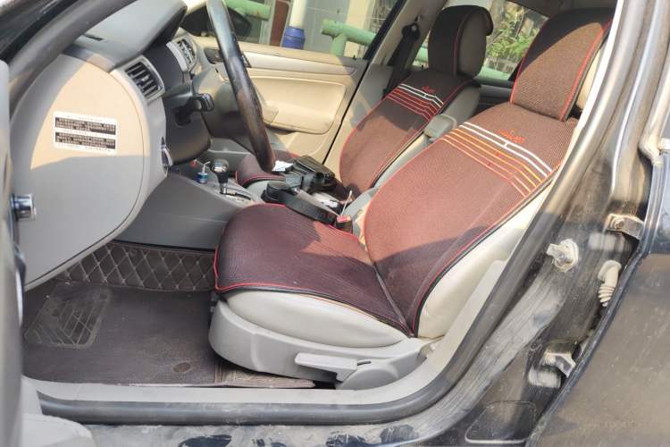 Used Volkswagen Bora 2012 1.6L Automatic Fashion Edition Left Front Seat