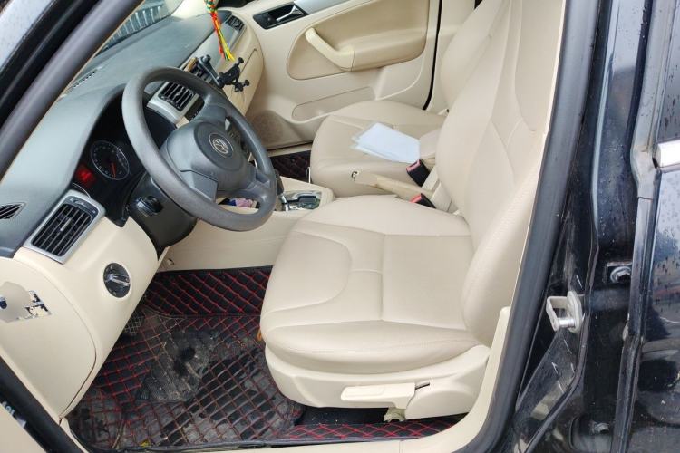 Used Volkswagen Bora 2012 1.6L Automatic Fashion Edition Left Front Seat