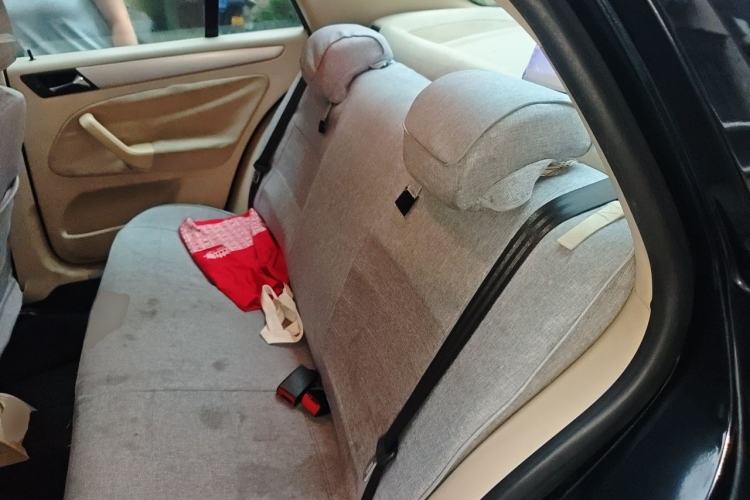 Used Volkswagen Bora 2012 1.6L Automatic Fashion Edition Left Rear Seat