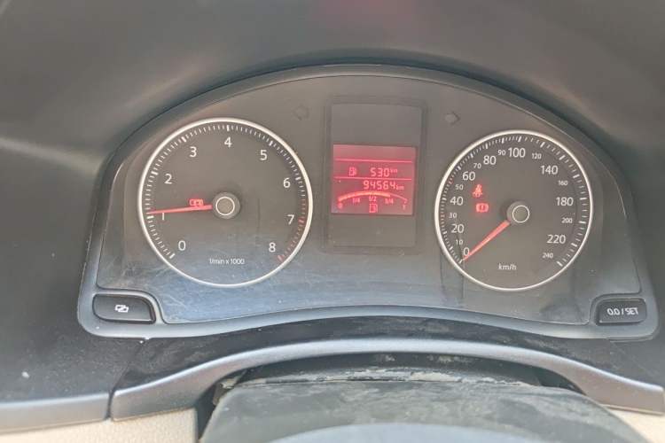 Used Volkswagen Bora 2012 1.6L Manual Fashion Edition Odometer Close Up