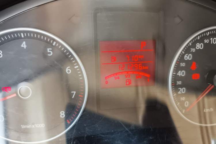 Used Volkswagen Bora 2012 1.6L Automatic Comfort Edition Odometer Close Up