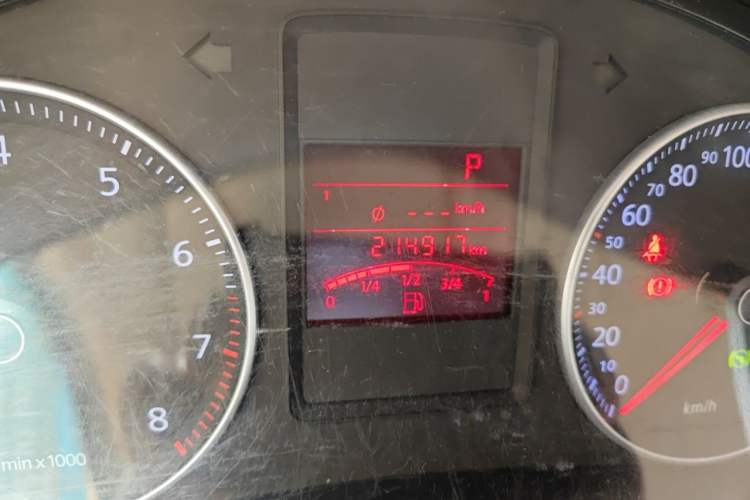 Used Volkswagen Bora 2012 1.6L Automatic Fashion Edition Odometer Close Up