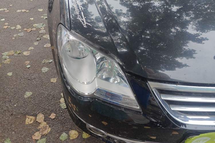Used Volkswagen Bora 2012 1.6L Automatic Comfort Edition Right Front Headlight