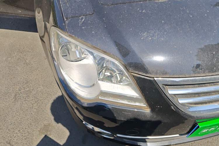Used Volkswagen Bora 2012 1.6L Manual Fashion Edition Right Front Headlight