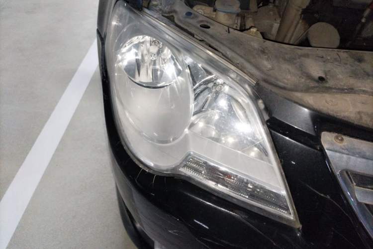 Used Volkswagen Bora 2012 1.6L Automatic Fashion Edition Right Front Headlight