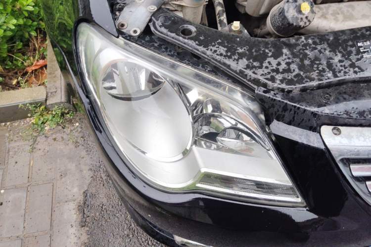 Used Volkswagen Bora 2012 1.6L Manual Fashion Edition Right Front Headlight