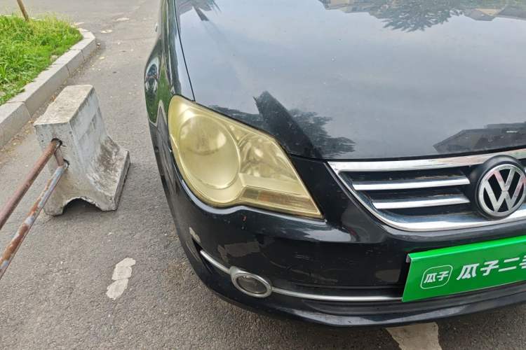Used Volkswagen Bora 2012 1.6L Automatic Fashion Edition Right Front Headlight