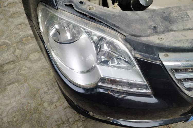 Used Volkswagen Bora 2012 1.6L Automatic Fashion Edition Right Front Headlight