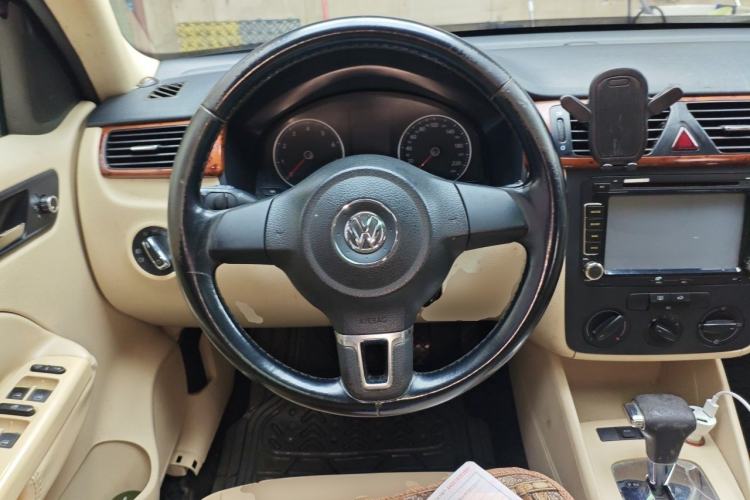 Used Volkswagen Bora 2012 1.6L Automatic Comfort Edition Steering Wheel