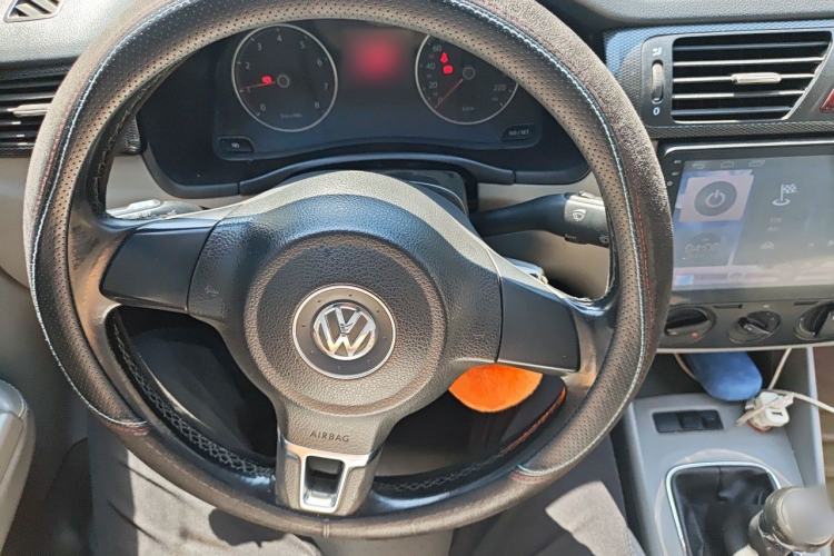 Used Volkswagen Bora 2012 1.6L Manual Fashion Edition Steering Wheel