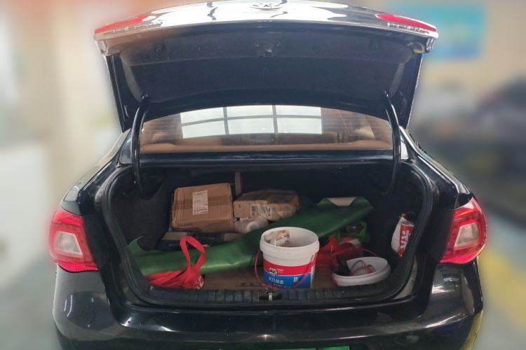 Used Volkswagen Bora 2012 1.6L Automatic Comfort Edition Trunk