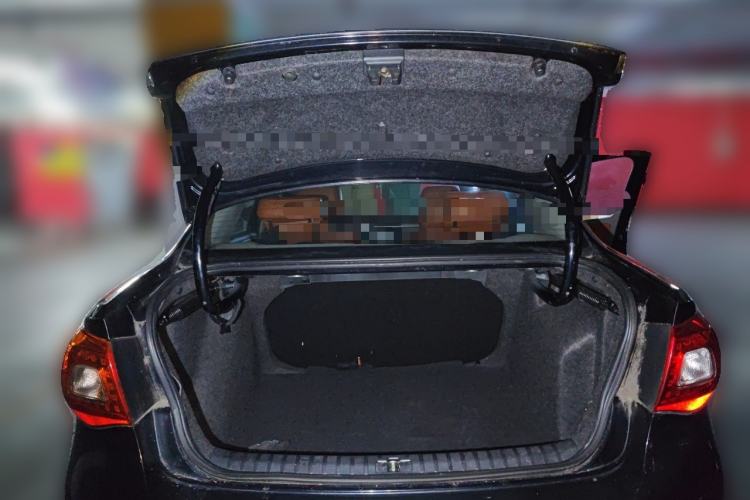 Used Volkswagen Bora 2012 1.6L Automatic Fashion Edition Trunk