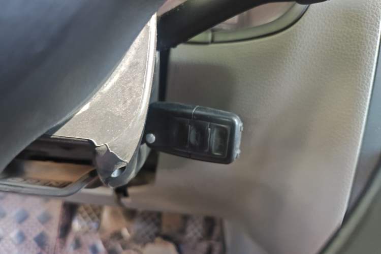 Used Volkswagen Bora 2012 1.6L Manual Fashion Edition Vehicle Key