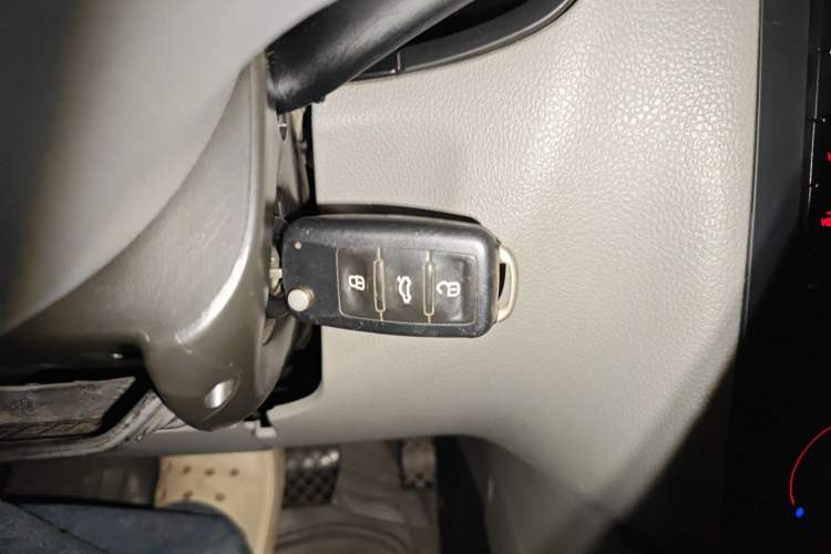 Used Volkswagen Bora 2012 1.6L Automatic Fashion Edition Vehicle Key