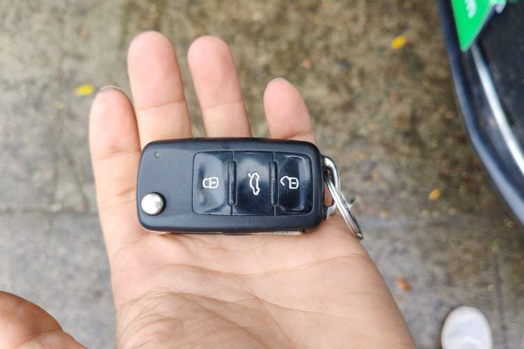 Used Volkswagen Bora 2012 1.6L Automatic Fashion Edition Vehicle Key