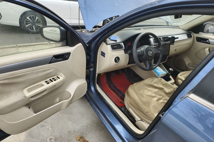 Used Volkswagen Bora 2012 1.6L Manual Fashion Edition Driver Seat