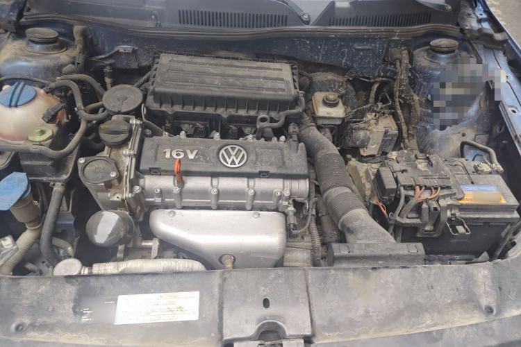 Used Volkswagen Bora 2012 1.6L Automatic Fashion Edition Engine Bay