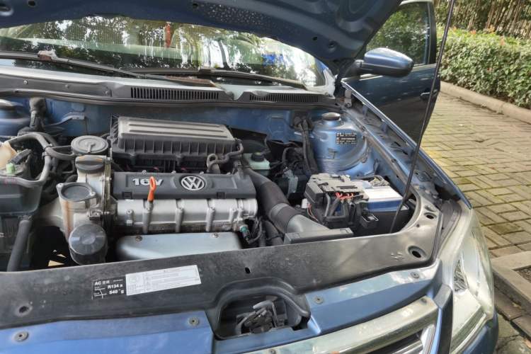 Used Volkswagen Bora 2012 1.6L Manual Fashion Edition Engine Bay Left