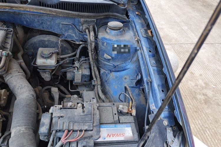 Used Volkswagen Bora 2012 1.6L Manual Comfort Model Engine Bay Left