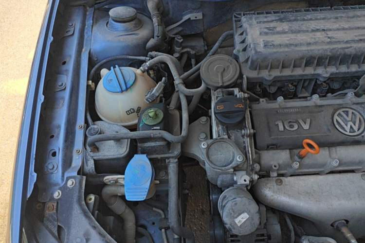 Used Volkswagen Bora 2012 1.6L Manual Comfort Model Engine Bay Right